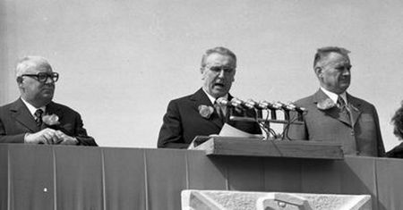 Jedni wspominają ten okres z nostalgią, inni z odrazą. Sprawdź swoją wiedzę o PRL