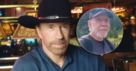 Chuck Norris chwali się SIWIZNĄ na nowych fotkach. 85-letni aktor wciąż ma formę wojownika