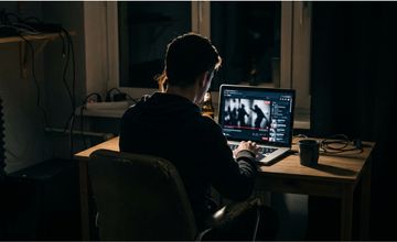 Dziś wchodzi zakaz patostreamingu. 3 lata więzienia za przemocowe treści