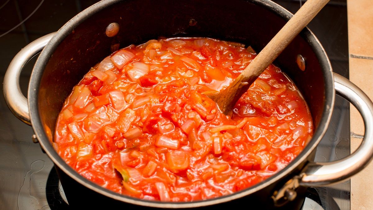 Pożegnaj nudne sosy do makaronu. Zamknij smak lata w słoiku i ciesz się nim o każdej porze roku