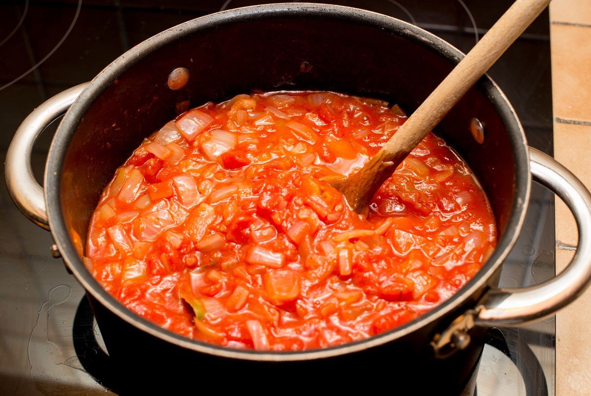 Enjoy the taste of summer year-round with homemade spaghetti sauce