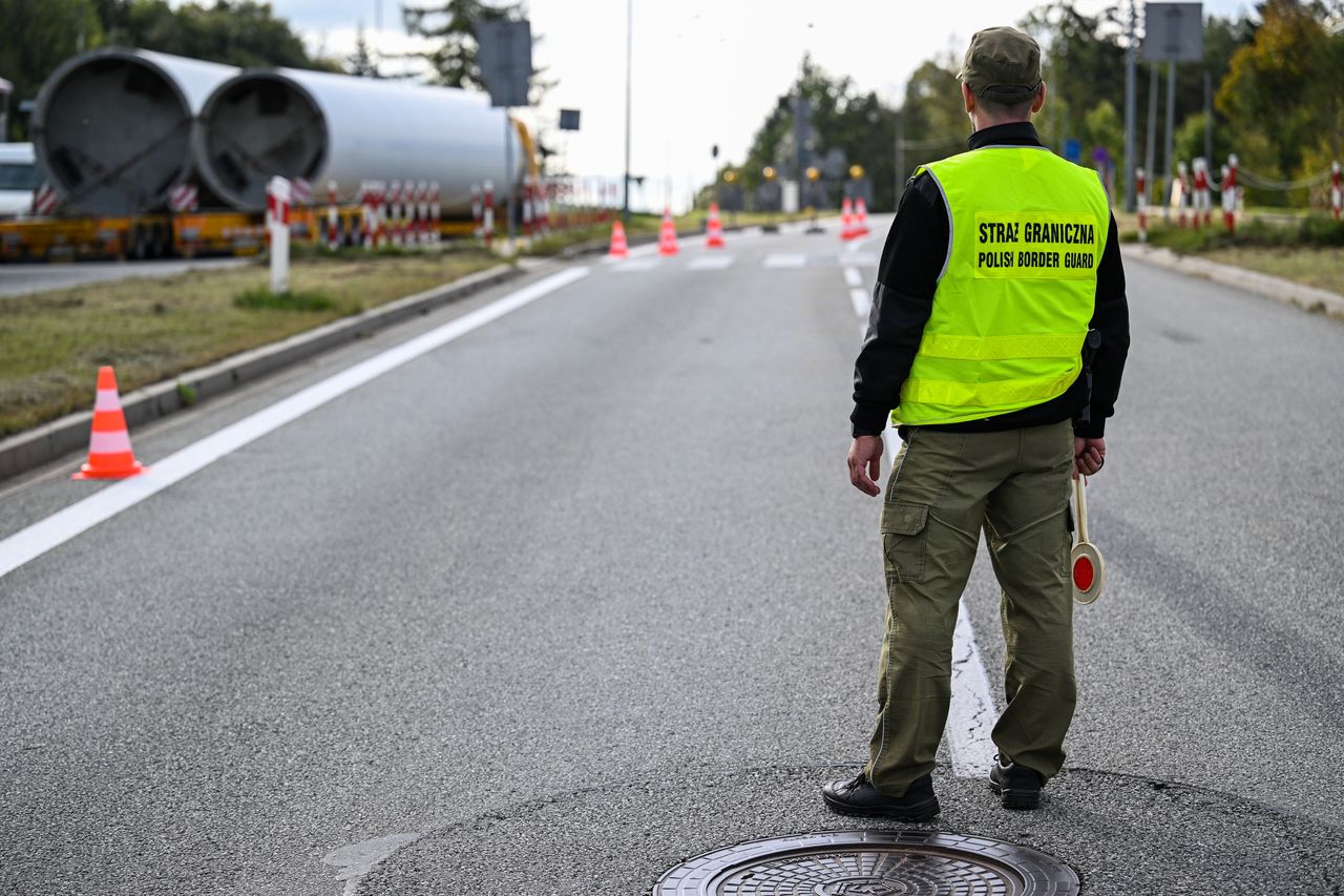 Incydenty przy granicy. Przewozili nielegalnych migrantów