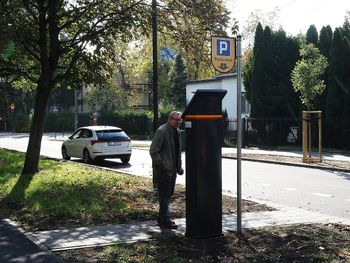 Łódź: Mieszkańcy Radiostacji na siłę "uszczęśliwieni" strefą płatnego parkowania? Trzeba teraz płacić za postój pod swoim własnym domem
