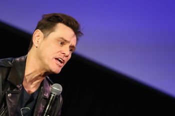 Chciał oddać 20 mln i wrócić do domu. O mało co świąteczny hit by nie powstał