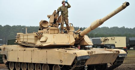 Zakup czołgów Abrams "potrzebą polityczną"? Generał nie pozostawia na inwestycji suchej nitki