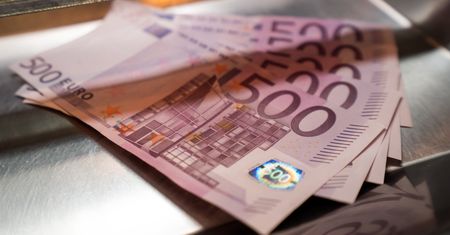 Średnia pensja w Polsce na poziomie 2 tys. euro. Wydajność pracy musiałaby wzrosnąć czterokrotnie