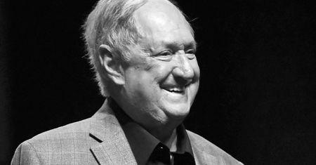 Neil Sedaka nie żyje. Jego hity śpiewał cały świat