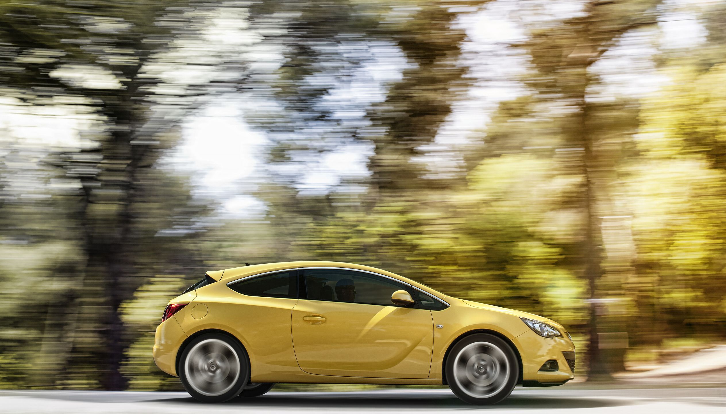 Opel Astra J GTC