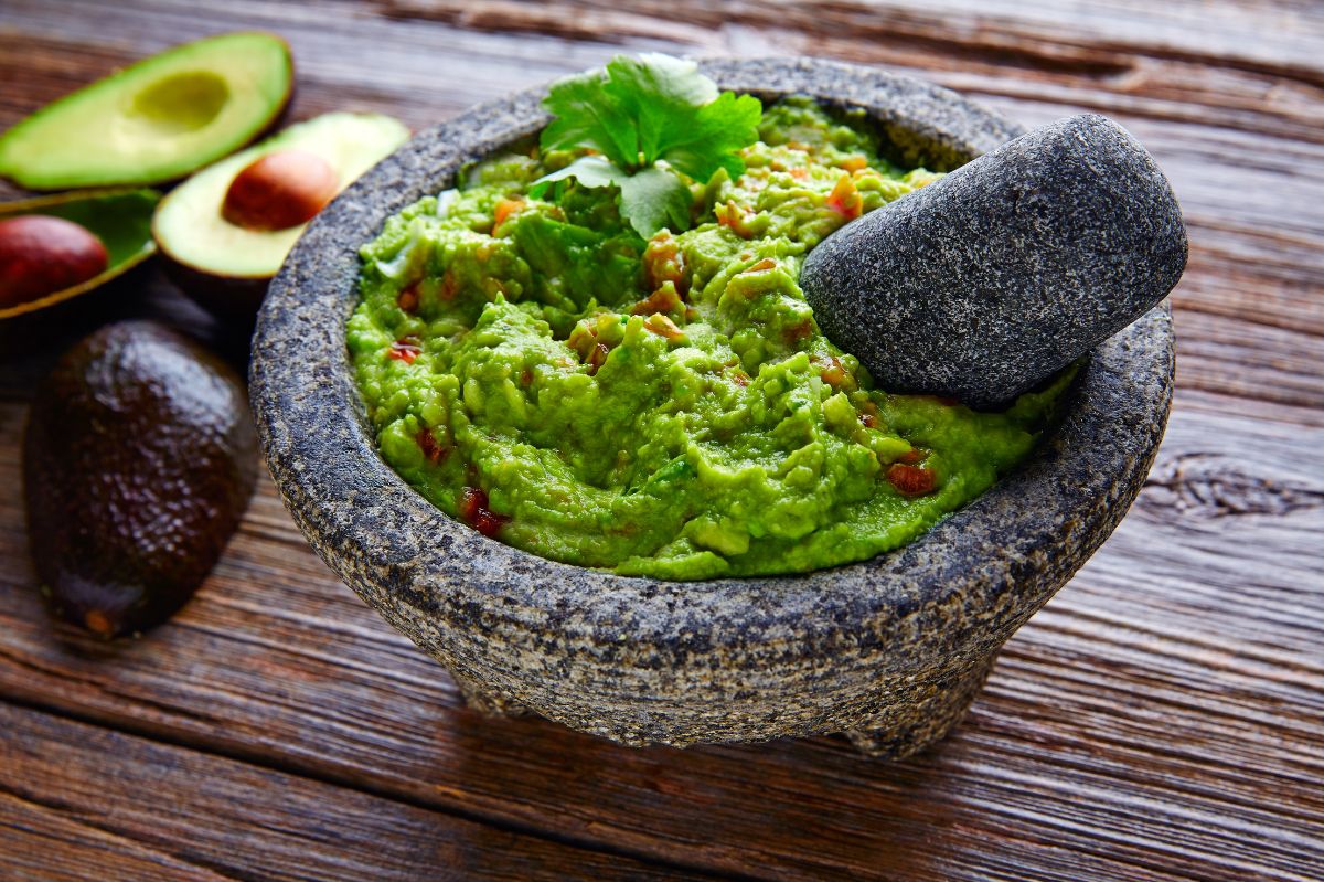 What to add to guacamole to keep it from turning brown?
