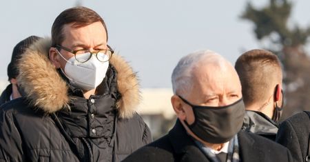 PiS jest w pułapce. Olbrzymie podwyżki rachunków wywróciły prognozy, co silnie uderza w rząd