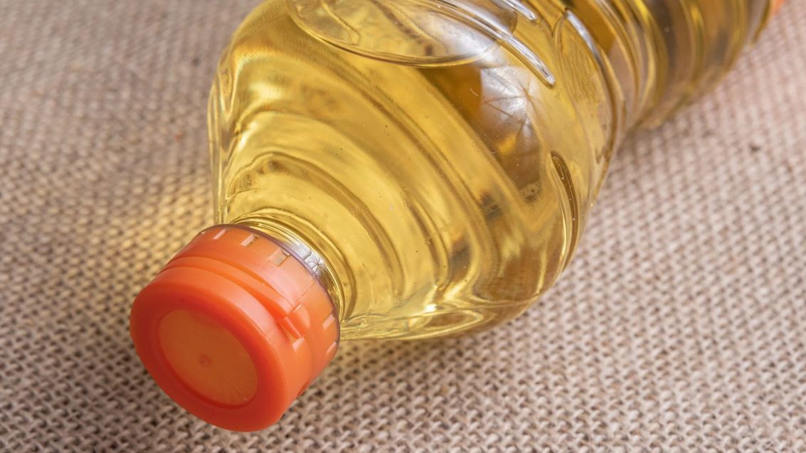 Gdzie wyrzucić butelkę po oleju? 