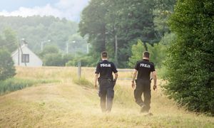 Boćki. Ojciec potrącił dwóch synów. Jeden zmarł. Wstrząsające szczegóły