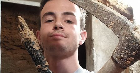 Jako 14-latek pokłócił się z rodzicami. Wykuł sobie dom pod ziemią