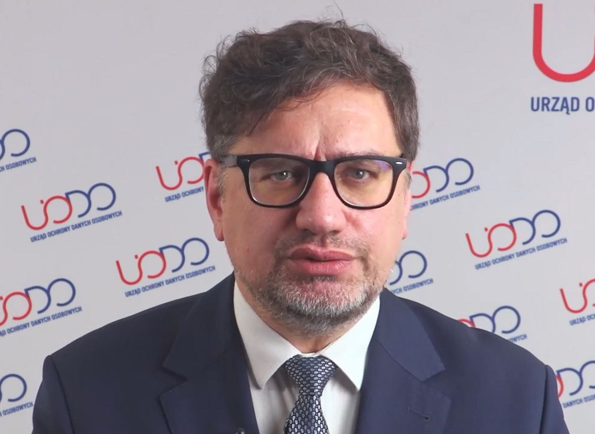 Deepfake z "nagą" nauczycielką. Urząd zawiadamia prokuraturę