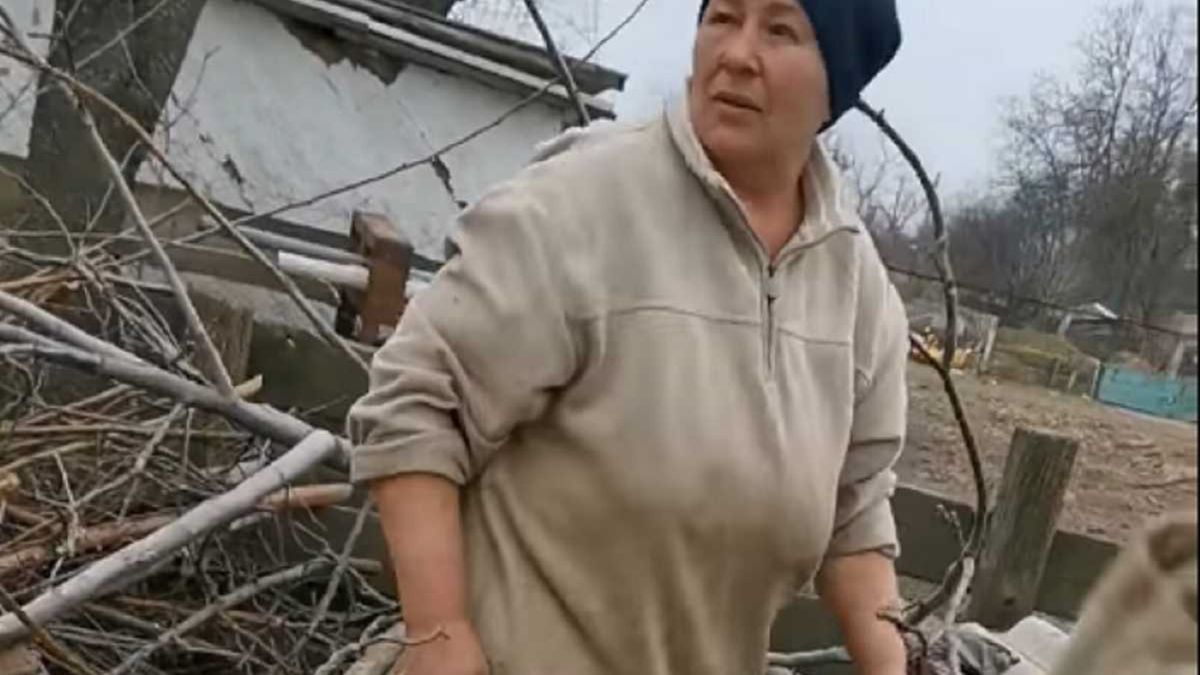 Nieustraszona Ukrainka zabrała żołnierzom armii okupanta torbę wypełnioną amunicją. Co z nią później zrobiła? 