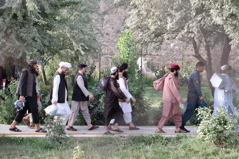 Afganistan wypuszcza groźnych terrorystów. Talibowie na wolności
