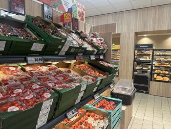 Wygląda jakby Polacy przestali kupować. Niejednoznaczne sygnały o sytuacji w handlu