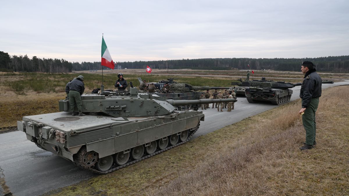 GRAFENWOEHR, GERMANY - FEBRUARY 11: Tank crews from different countries, including an Italian crew on their Italian Army C1 Ariete, prepare their main battle tanks during the U.S. Army Europe and Africa International Tank Challenge on February 11, 2025 at Grafenwoehr, Germany. Five nations are competing in the two week competition at the U.S. 7th Army Training Command's Grafenwoehr training area in Bavaria. (Photo by Sean Gallup/Getty Images)