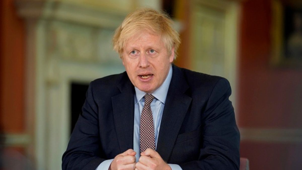 Boris Johnson podwyższył grzywny dla osób, które łamią zasady bezpieczeństwa przed zarażeniem koronawirusem 