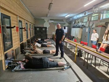Policjanci z Płocka szkolili uczniów. Mówili o bezpieczeństwie i służbie w Policji