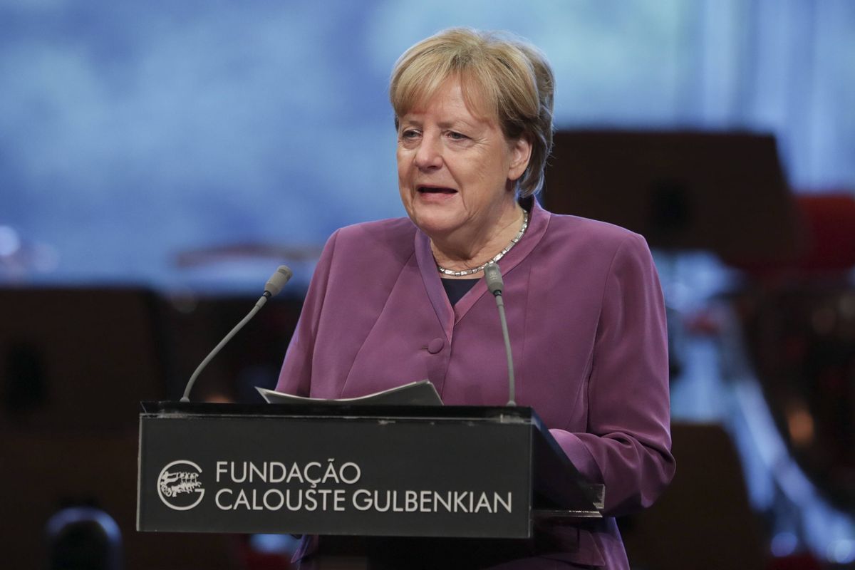 Angela Merkel dała się nabrać. Pranksterom opowiedziała o Polsce