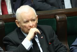 Zaskakująca kartka na drzwiach. Obok leżał Kaczyński