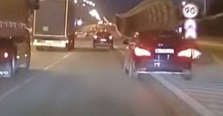 Widzisz takie coś? Uważaj. Na S8 nagrali "polowanie" kierowcy mercedesa