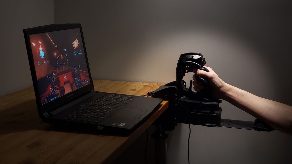 Cesarz wśród joysticków. 6DOF to wymarzony sprzęt dla wielbicieli symulatorów 1