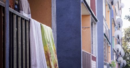 Czy wietrzenie pościeli ma sens? Ekspert nie pozostawia złudzeń