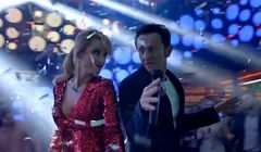 Joanna Brodzik i Paweł Wilczak jako dyskotekowi wodzireje reklamują wyprzedaż w SmartDomu (wideo)