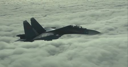 Rosyjskie bombowce nad Białorusią. Pokaz sił 60 km od polskiej granicy
