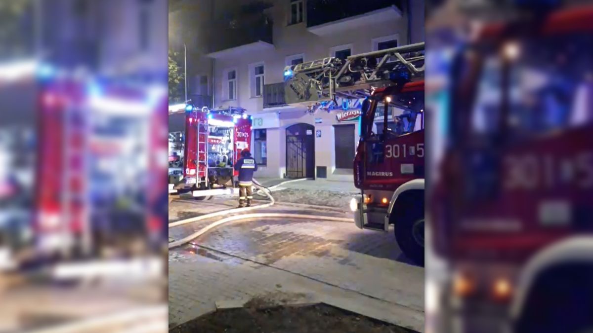 Nocny pożar mieszkania w kamienicy przy ul. 1 Maja