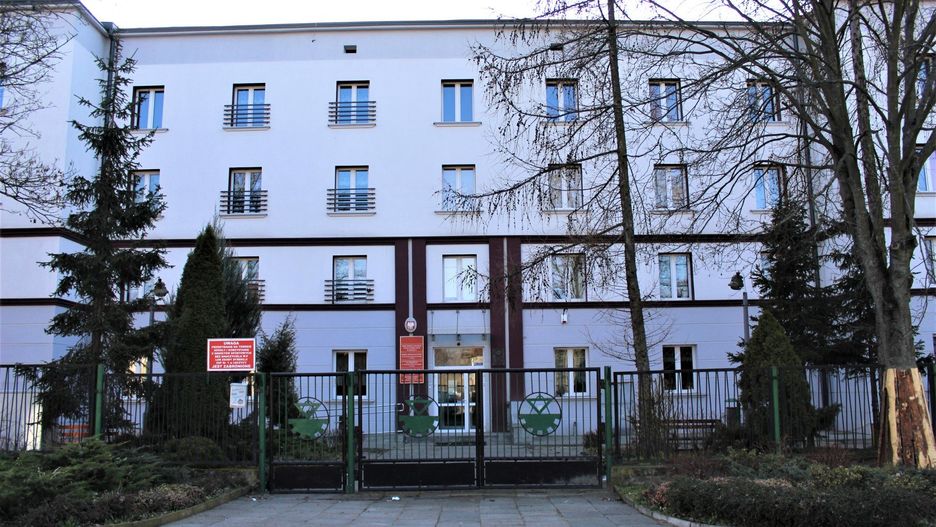 Na zdjęciu budynek ZSP nr 1 w Łęczycy