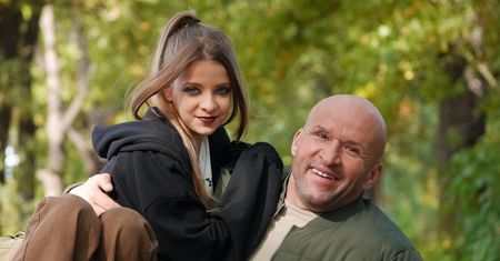 Córka Tomasza Oświecińskiego debiutuje w hicie Polsatu. Wystąpi u boku taty