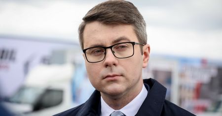 Mueller kluczy ws. afery mailowej. Wskazał na Kreml, ale nie podał konkretów