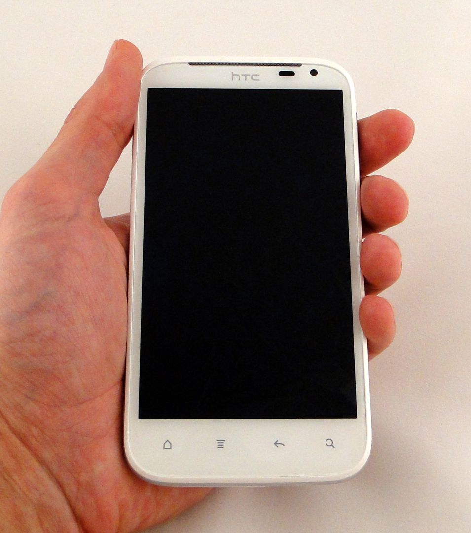 HTC Sensation XL - gdyby nie Sense... [test] 1