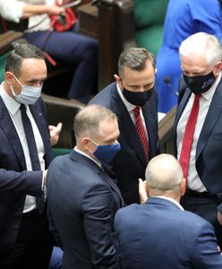 Cios Jarosława Gowina w Elżbietę Witek. W tle afera w Sejmie