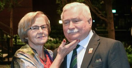 Lech Wałęsa rozpacza nad brakiem pieniędzy, przy okazji ciepło wypowiadając się o żonie: "To NAJWIĘKSZA PIJAWA"