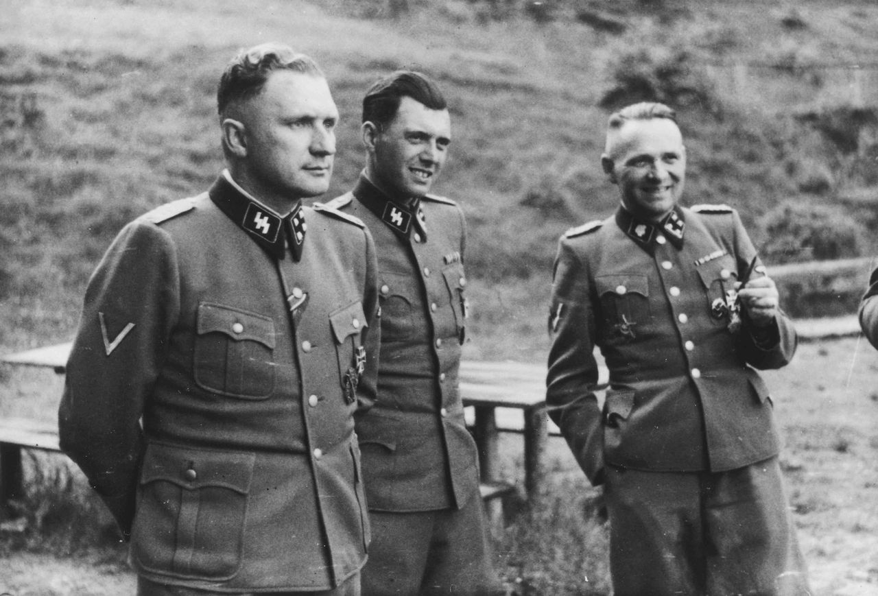 Josefa Mengele (w środku) nazywano "aniołem śmierci"