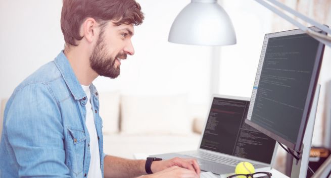 Specjaliści IT z wygórowanymi oczekiwaniami finansowymi. Wysokie zarobki w branży