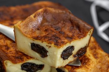 Wstaw do lodówki i zapomnij na kilka godzin. Crème brûlée i inne francuskie desery mogą się schować