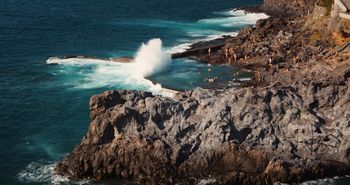 Alert na Kanarach. Fale do 7 m. "Prądy mogą przewrócić dorosłego człowieka"