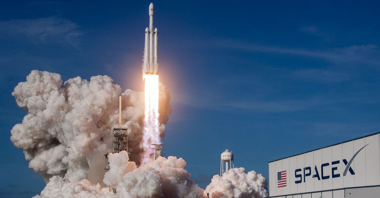 Falcon Heavy SpaceX