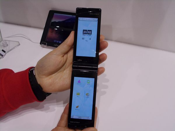 Dwuekranowy koncept Fujitsu [wideo] 1