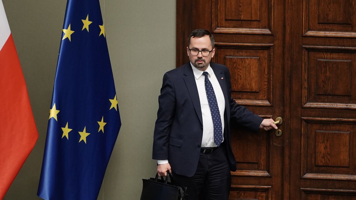 Horała o wykupie terenów pod CKP: toczą się negocjacje z ok. 200 właścicielami gruntów