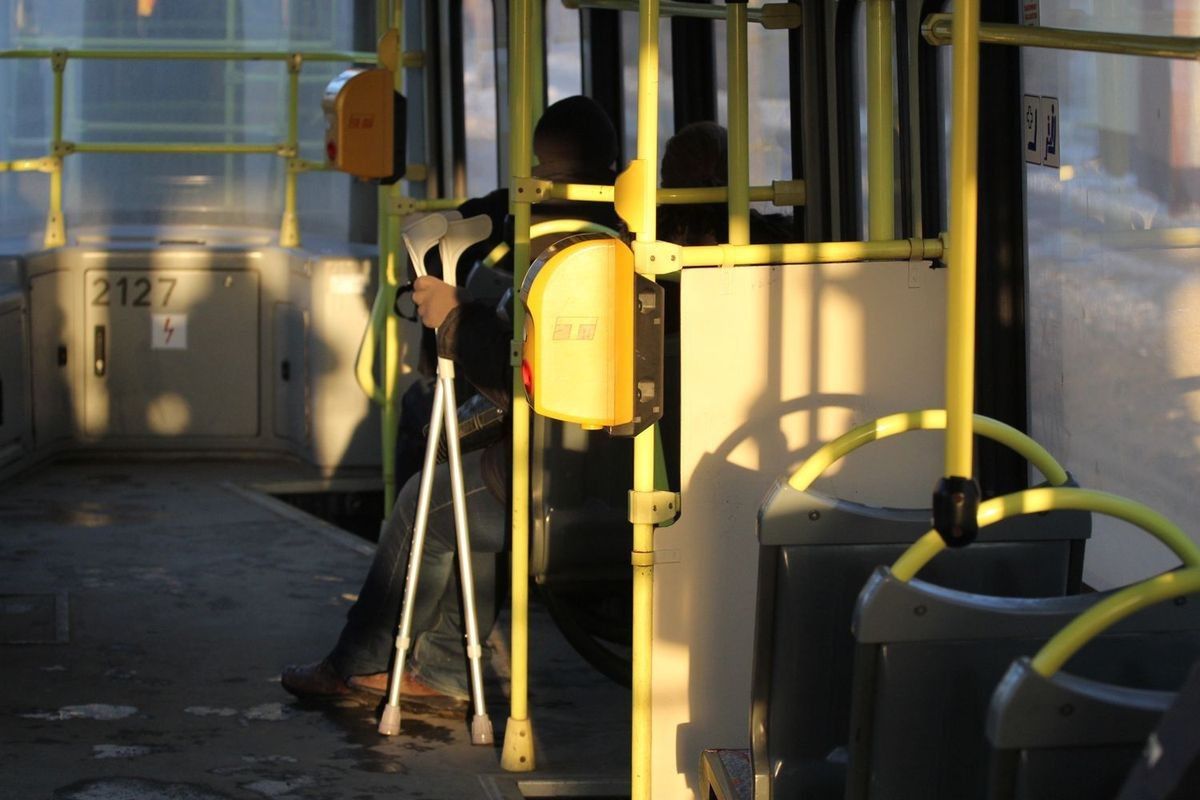 Czołowe zderzenie tramwajów w Centrum. Dwie osoby ranne