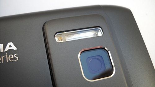 Wczoraj Nokia 801, dzisiaj 803. A Symbian miał ponoć odejść... 1