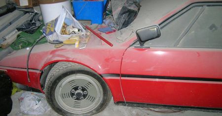 BMW M1, które spędziło w garażu ostatnie 34 lata, zostanie przywrócone do świetności