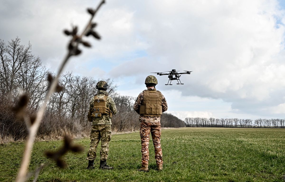 Ukraińscy operatorzy drona. Zdjęcie ilustracyjne
