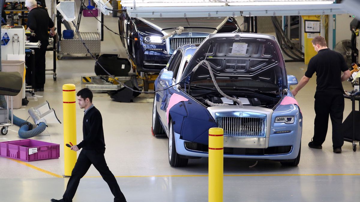 Zwrot w motoryzacji. Elektryki w odwrocie. Koszt? 75 miliardów dolarów